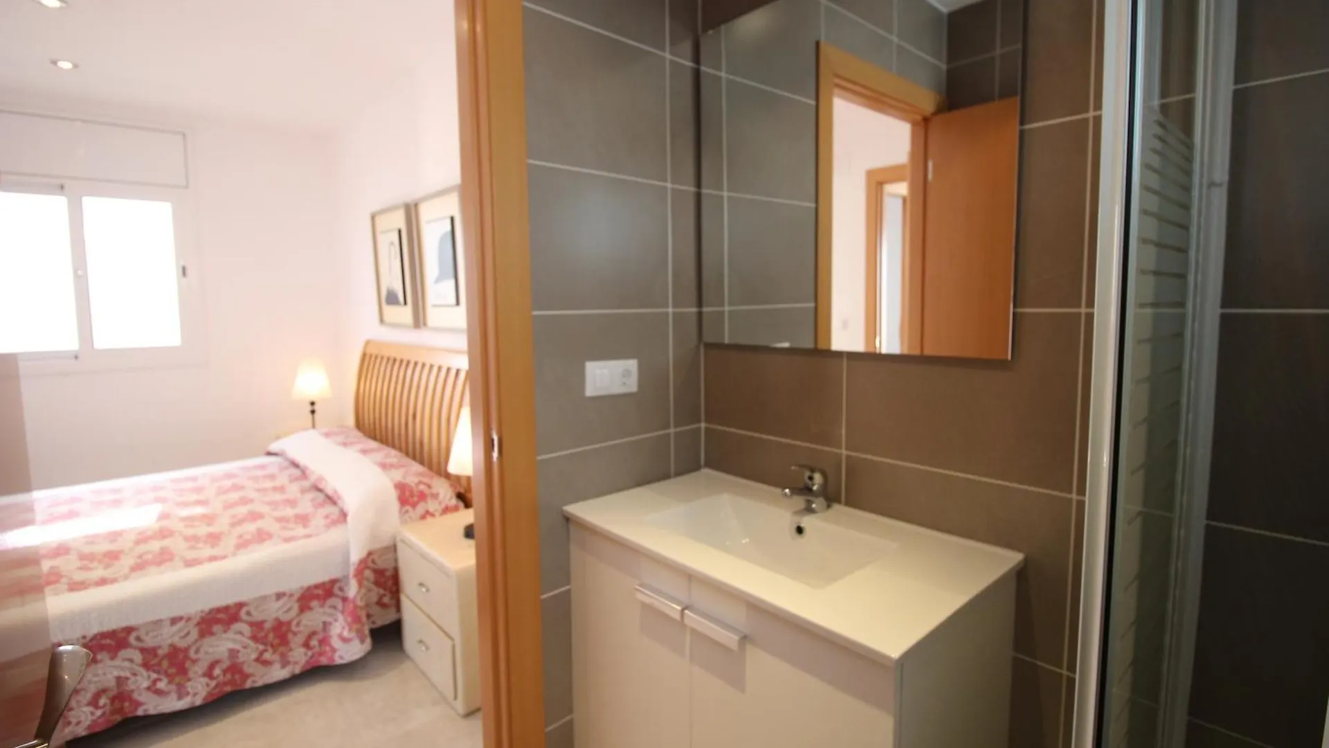 Apart-Rent Casa Noguera 0034 Empuriabrava 0*,  Spagna