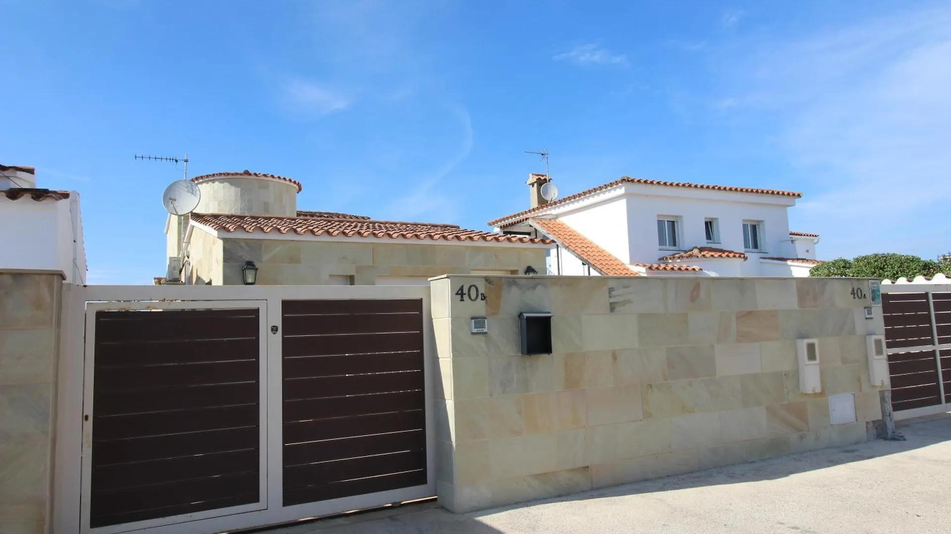 Apart-Rent Casa Noguera 0034 Empuriabrava Villa